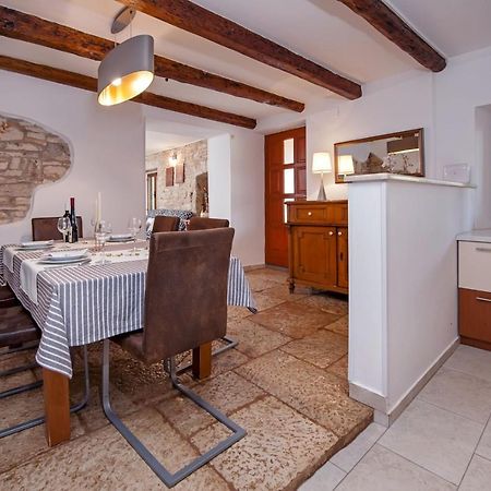 Holiday Apartment Daria 20 로비니 외부 사진