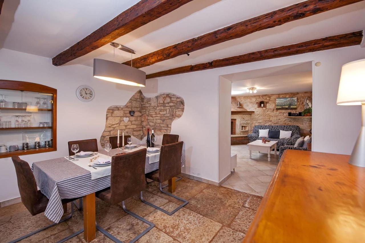 Holiday Apartment Daria 20 로비니 외부 사진