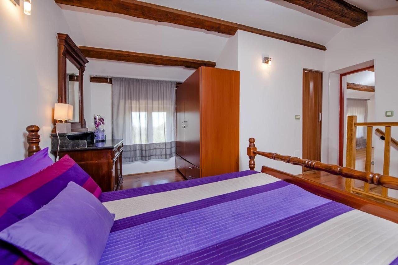 Holiday Apartment Daria 20 로비니 외부 사진