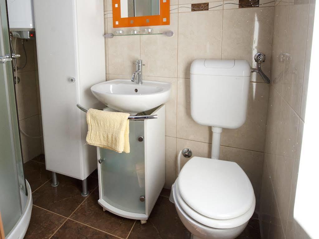 Holiday Apartment Daria 20 로비니 외부 사진
