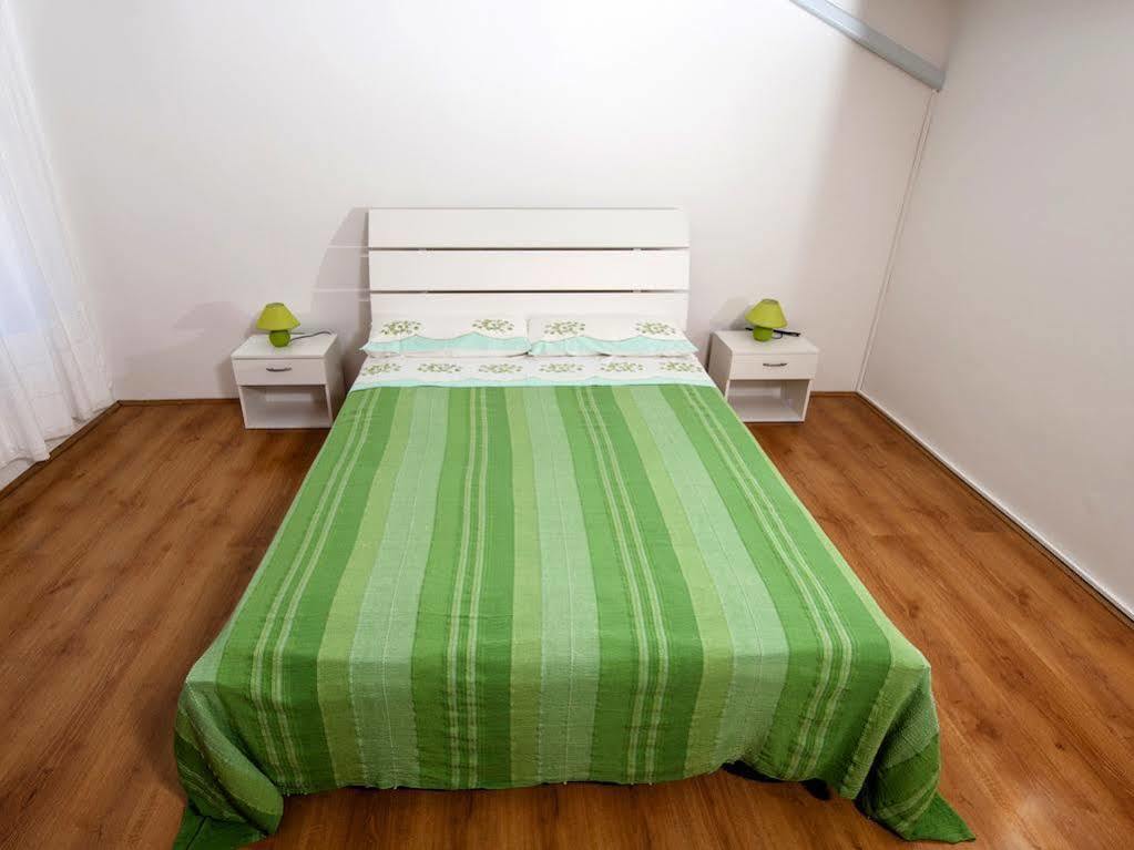Holiday Apartment Daria 20 로비니 외부 사진